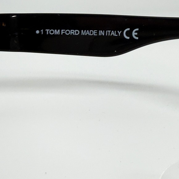 Tom Ford Wallace TF870 01B Black Cat Eye Sunglasses Made in Italy 54-20-140 - Picture 6 of 7